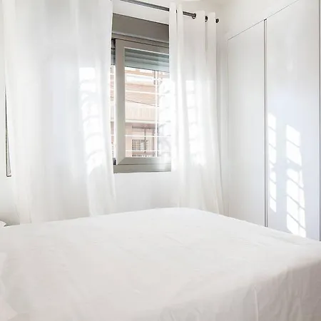 Click Apartment *