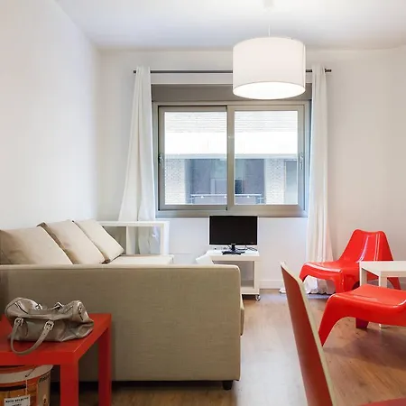Click Apartment *