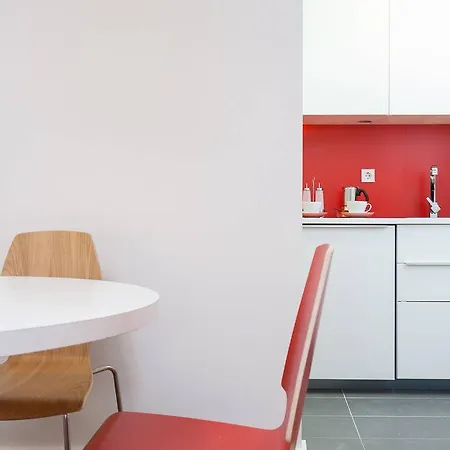 Click Apartment